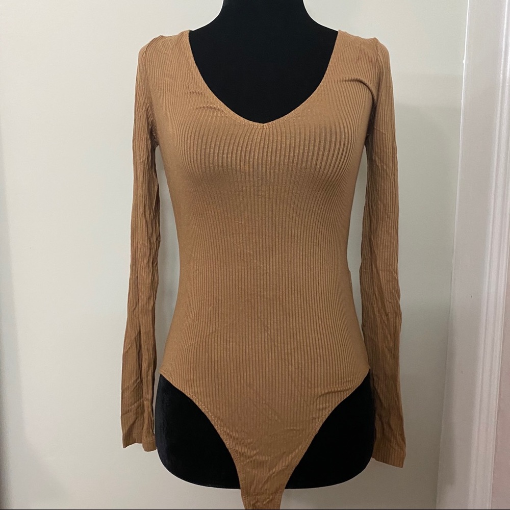 ✨Tan color knit bodysuit